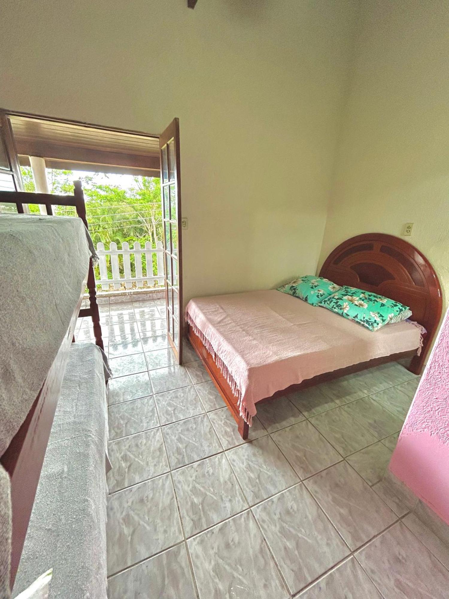 Sobrado E Casa Em Ubatubaヴィラ エクステリア 写真