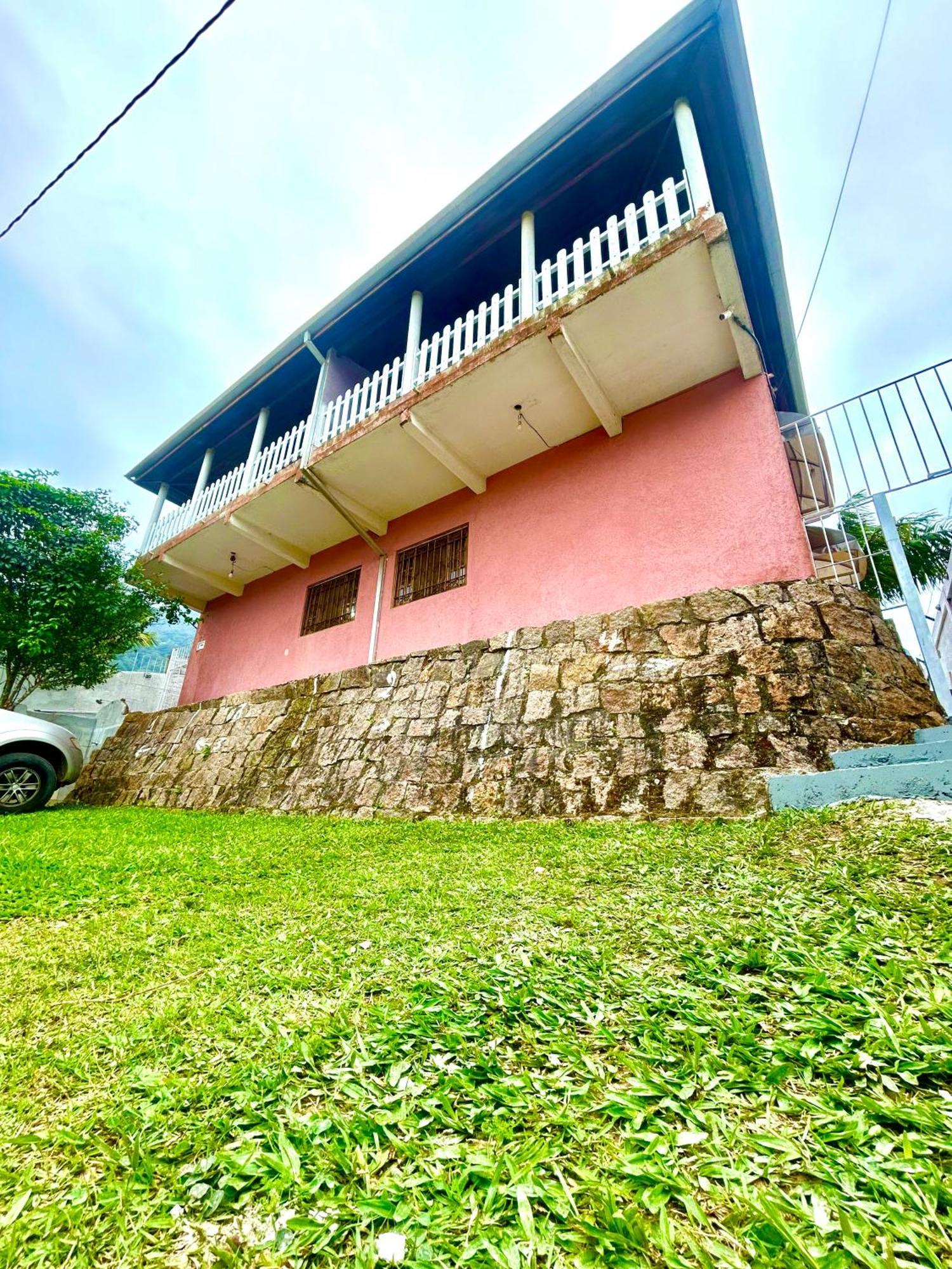 Sobrado E Casa Em Ubatubaヴィラ エクステリア 写真